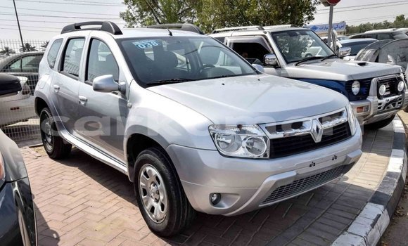 Acheter Import Voiture Renault Duster Autre à Import - Dubai, Grande Comore