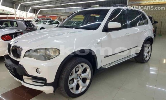 Acheter Import Voiture BMW X5 Blanc à Import - Dubai, Grande Comore Acheter Import Voiture BMW X5 Blanc à Import - Dubai, Grande Comore