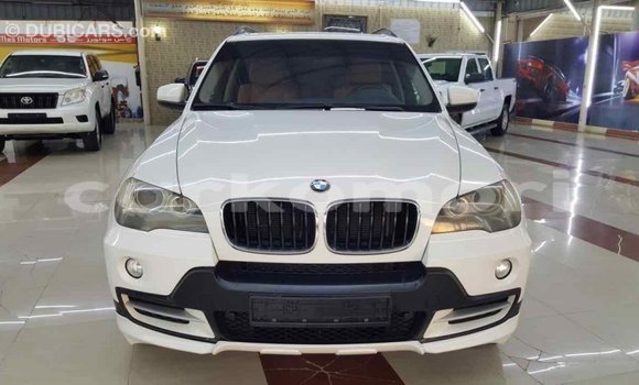 Acheter Import Voiture BMW X5 Blanc à Import - Dubai, Grande Comore Acheter Import Voiture BMW X5 Blanc à Import - Dubai, Grande Comore