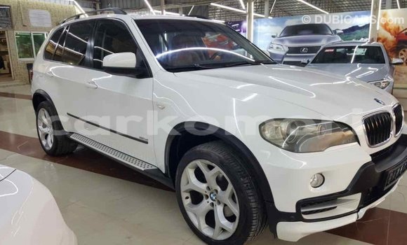 Acheter Import Voiture BMW X5 Blanc à Import - Dubai, Grande Comore Acheter Import Voiture BMW X5 Blanc à Import - Dubai, Grande Comore