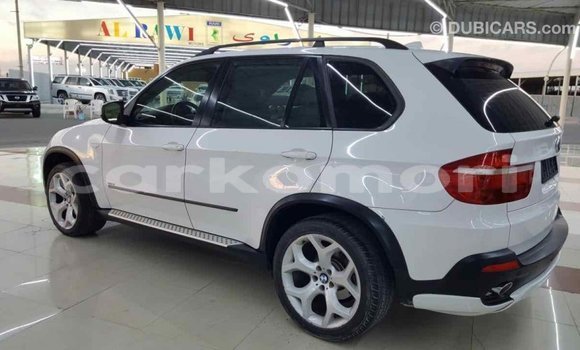 Acheter Import Voiture BMW X5 Blanc à Import - Dubai, Grande Comore Acheter Import Voiture BMW X5 Blanc à Import - Dubai, Grande Comore