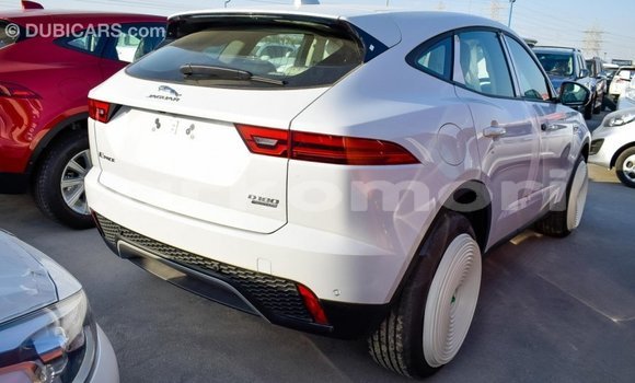 Acheter Import Voiture Jaguar E-Pace Blanc à Import - Dubai, Grande Comore Acheter Import Voiture Jaguar E-Pace Blanc à Import - Dubai, Grande Comore