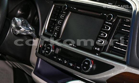 Acheter Import Voiture Toyota Highlander Autre à Import - Dubai, Grande Comore Acheter Import Voiture Toyota Highlander Autre à Import - Dubai, Grande Comore