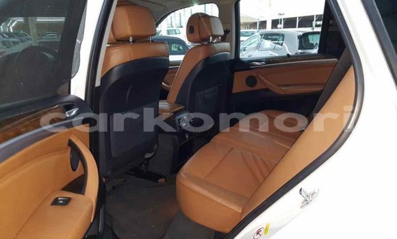 Acheter Import Voiture BMW X5 Blanc à Import - Dubai, Grande Comore Acheter Import Voiture BMW X5 Blanc à Import - Dubai, Grande Comore