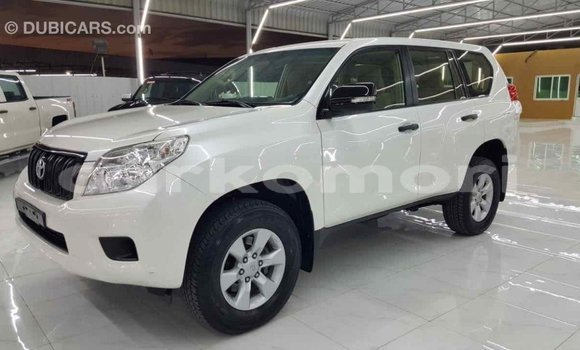 Acheter Import Voiture Toyota Prado Blanc à Import - Dubai, Grande Comore Acheter Import Voiture Toyota Prado Blanc à Import - Dubai, Grande Comore