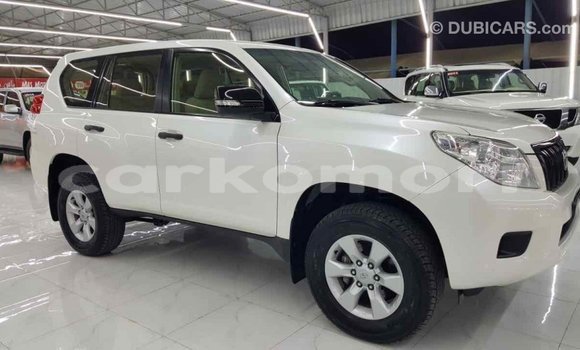 Acheter Import Voiture Toyota Prado Blanc à Import - Dubai, Grande Comore Acheter Import Voiture Toyota Prado Blanc à Import - Dubai, Grande Comore