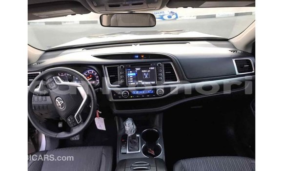 Acheter Import Voiture Toyota Highlander Autre à Import - Dubai, Grande Comore Acheter Import Voiture Toyota Highlander Autre à Import - Dubai, Grande Comore