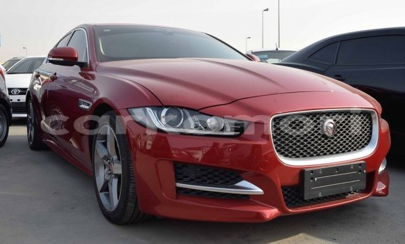 Acheter Import Voiture Jaguar XE Rouge à Import - Dubai, Grande Comore