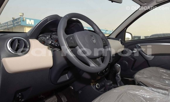 Acheter Import Voiture Renault Duster Blanc à Import - Dubai, Grande Comore Acheter Import Voiture Renault Duster Blanc à Import - Dubai, Grande Comore