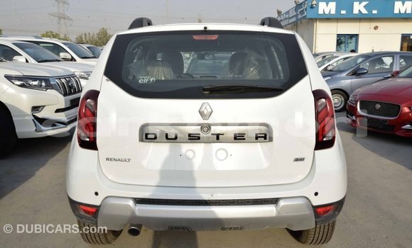 Acheter Import Voiture Renault Duster Blanc à Import - Dubai, Grande Comore Acheter Import Voiture Renault Duster Blanc à Import - Dubai, Grande Comore