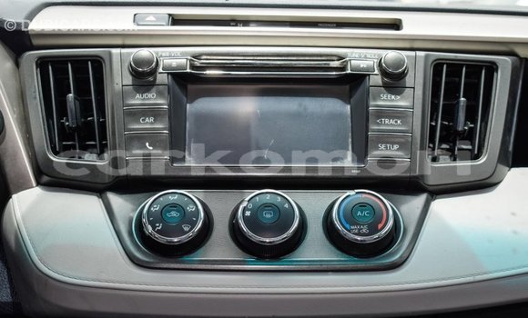 Acheter Import Voiture Toyota 4Runner Bleu à Import - Dubai, Grande Comore Acheter Import Voiture Toyota 4Runner Bleu à Import - Dubai, Grande Comore