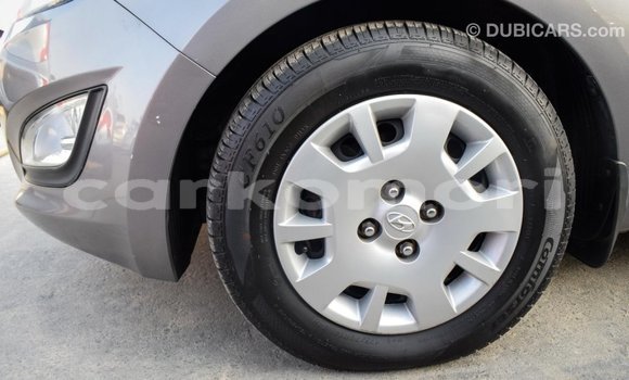Acheter Import Voiture Hyundai i20 Autre à Import - Dubai, Grande Comore Acheter Import Voiture Hyundai i20 Autre à Import - Dubai, Grande Comore