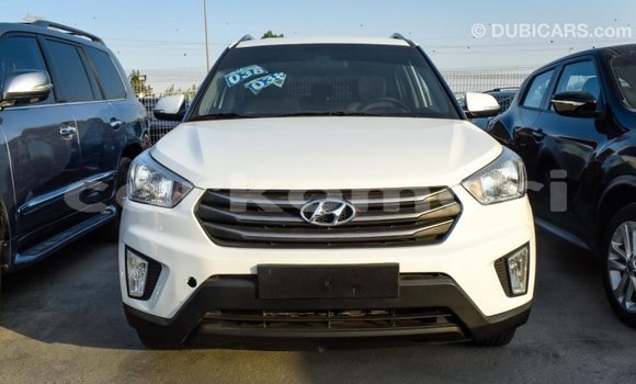 Acheter Import Voiture Hyundai Creta Blanc à Import - Dubai, Grande Comore Acheter Import Voiture Hyundai Creta Blanc à Import - Dubai, Grande Comore