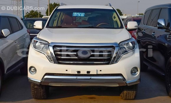 Acheter Import Voiture Toyota Prado Blanc à Import - Dubai, Grande Comore Acheter Import Voiture Toyota Prado Blanc à Import - Dubai, Grande Comore