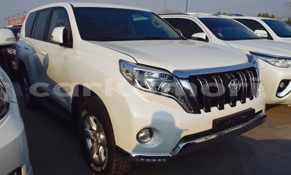Acheter Import Voiture Toyota Prado Blanc à Import - Dubai, Grande Comore Acheter Import Voiture Toyota Prado Blanc à Import - Dubai, Grande Comore