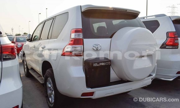 Acheter Import Voiture Toyota Prado Blanc à Import - Dubai, Grande Comore Acheter Import Voiture Toyota Prado Blanc à Import - Dubai, Grande Comore