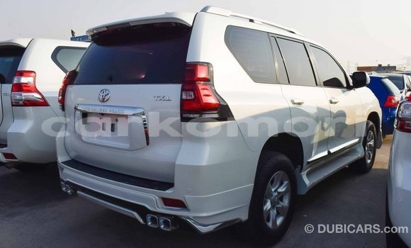 Acheter Import Voiture Toyota Prado Blanc à Import - Dubai, Grande Comore Acheter Import Voiture Toyota Prado Blanc à Import - Dubai, Grande Comore