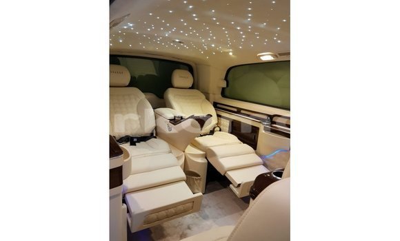 Buy Import Mercedes-Benz 250 Black Car in Import - Dubai in Great Comore Buy Import Mercedes-Benz 250 Black Car in Import - Dubai in Great Comore