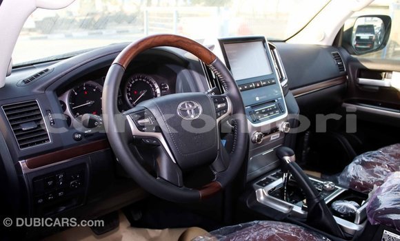 Buy Import Toyota Land Cruiser Black Car in Import - Dubai in Great Comore Buy Import Toyota Land Cruiser Black Car in Import - Dubai in Great Comore