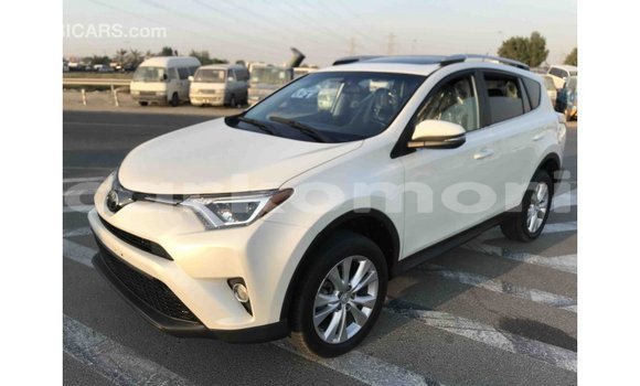Acheter Import Voiture Toyota 4Runner Blanc à Import - Dubai, Grande Comore Acheter Import Voiture Toyota 4Runner Blanc à Import - Dubai, Grande Comore