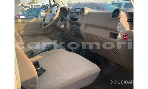 Buy Import Toyota Land Cruiser Beige Car in Import - Dubai in Great Comore Buy Import Toyota Land Cruiser Beige Car in Import - Dubai in Great Comore