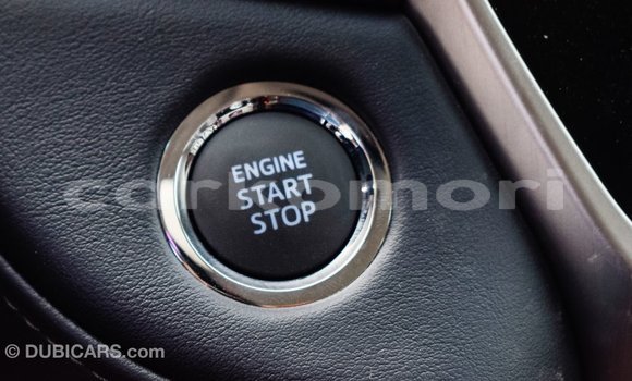 Buy Import Toyota Land Cruiser White Car in Import - Dubai in Great Comore Buy Import Toyota Land Cruiser White Car in Import - Dubai in Great Comore