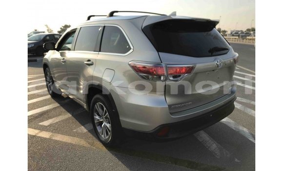 Acheter Import Voiture Toyota Highlander Autre à Import - Dubai, Grande Comore Acheter Import Voiture Toyota Highlander Autre à Import - Dubai, Grande Comore