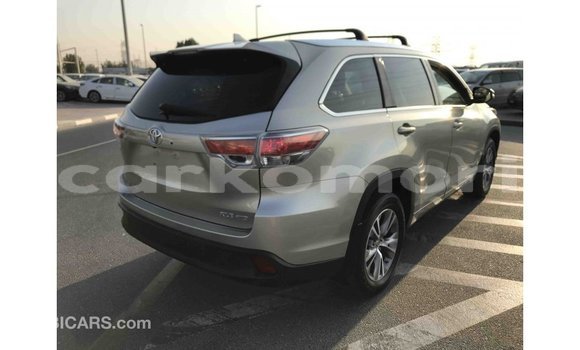 Acheter Import Voiture Toyota Highlander Autre à Import - Dubai, Grande Comore Acheter Import Voiture Toyota Highlander Autre à Import - Dubai, Grande Comore