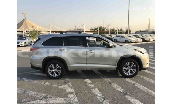 Acheter Import Voiture Toyota Highlander Autre à Import - Dubai, Grande Comore Acheter Import Voiture Toyota Highlander Autre à Import - Dubai, Grande Comore
