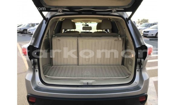 Acheter Import Voiture Toyota Highlander Autre à Import - Dubai, Grande Comore Acheter Import Voiture Toyota Highlander Autre à Import - Dubai, Grande Comore
