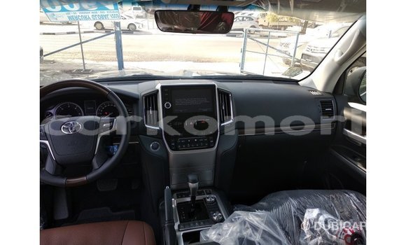 Buy Import Toyota Land Cruiser Black Car in Import - Dubai in Great Comore Buy Import Toyota Land Cruiser Black Car in Import - Dubai in Great Comore