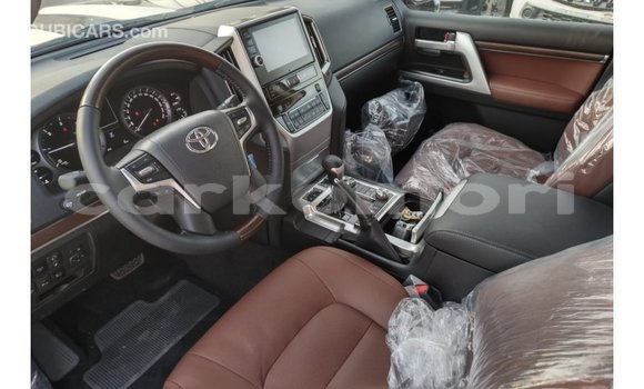 Buy Import Toyota Land Cruiser Black Car in Import - Dubai in Great Comore Buy Import Toyota Land Cruiser Black Car in Import - Dubai in Great Comore