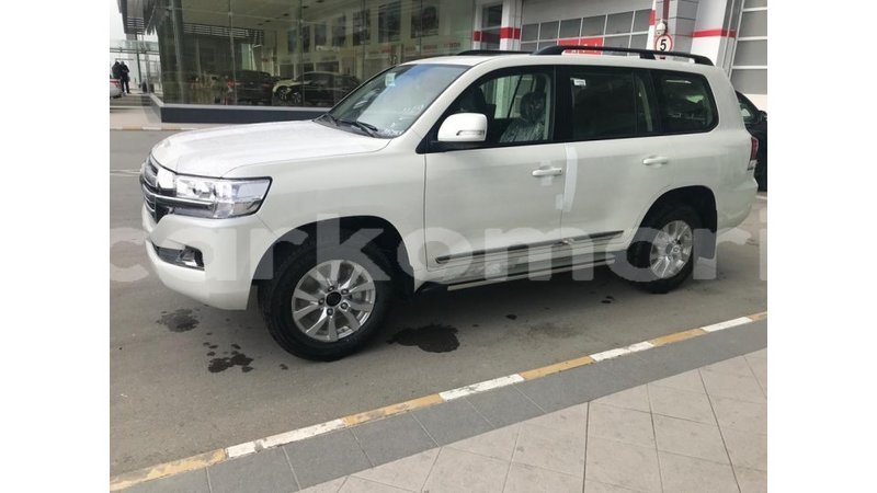 Big with watermark toyota land cruiser grande comore import dubai 1446