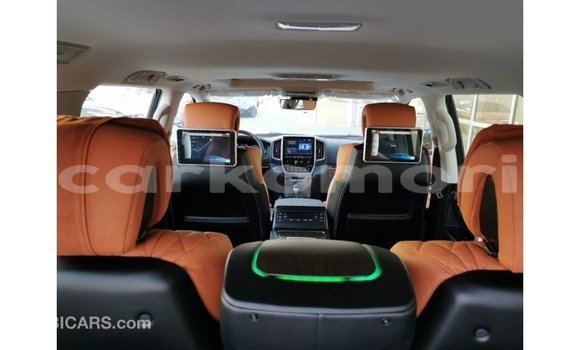 Buy Import Toyota Land Cruiser Black Car in Import - Dubai in Great Comore Buy Import Toyota Land Cruiser Black Car in Import - Dubai in Great Comore