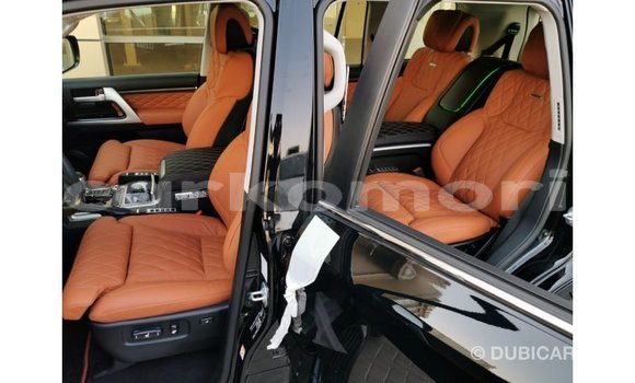 Buy Import Toyota Land Cruiser Black Car in Import - Dubai in Great Comore Buy Import Toyota Land Cruiser Black Car in Import - Dubai in Great Comore