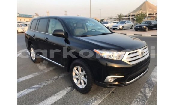 Acheter Import Voiture Toyota Highlander Noir à Import - Dubai, Grande Comore Acheter Import Voiture Toyota Highlander Noir à Import - Dubai, Grande Comore
