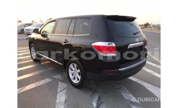 Acheter Import Voiture Toyota Highlander Noir à Import - Dubai, Grande Comore Acheter Import Voiture Toyota Highlander Noir à Import - Dubai, Grande Comore