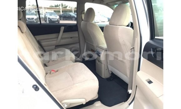 Acheter Import Voiture Toyota Highlander Blanc à Import - Dubai, Grande Comore Acheter Import Voiture Toyota Highlander Blanc à Import - Dubai, Grande Comore