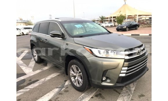 Acheter Import Voiture Toyota Highlander Autre à Import - Dubai, Grande Comore Acheter Import Voiture Toyota Highlander Autre à Import - Dubai, Grande Comore