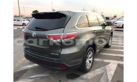 Acheter Import Voiture Toyota Highlander Autre à Import - Dubai, Grande Comore Acheter Import Voiture Toyota Highlander Autre à Import - Dubai, Grande Comore