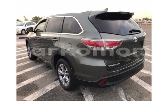 Acheter Import Voiture Toyota Highlander Autre à Import - Dubai, Grande Comore Acheter Import Voiture Toyota Highlander Autre à Import - Dubai, Grande Comore