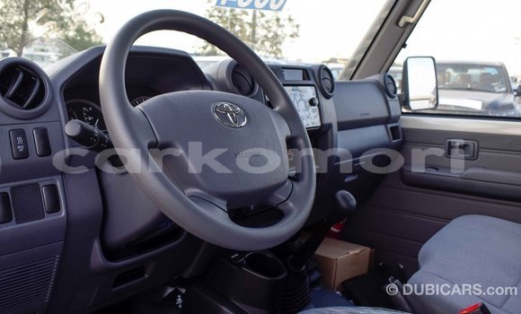Buy Import Toyota Land Cruiser White Car in Import - Dubai in Great Comore Buy Import Toyota Land Cruiser White Car in Import - Dubai in Great Comore