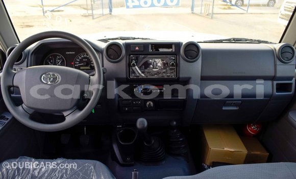 Buy Import Toyota Land Cruiser White Car in Import - Dubai in Great Comore Buy Import Toyota Land Cruiser White Car in Import - Dubai in Great Comore