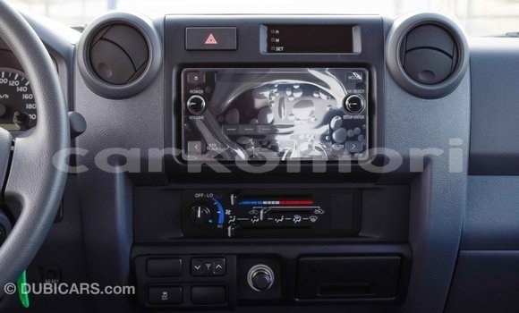 Buy Import Toyota Land Cruiser White Car in Import - Dubai in Great Comore Buy Import Toyota Land Cruiser White Car in Import - Dubai in Great Comore