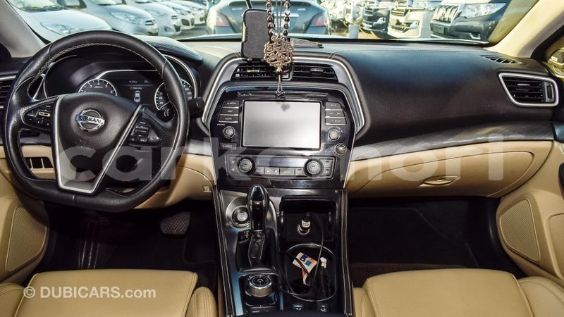 Big with watermark nissan maxima grande comore import dubai 1478