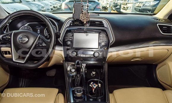 Acheter Import Voiture Nissan Maxima Blanc à Import - Dubai, Grande Comore Acheter Import Voiture Nissan Maxima Blanc à Import - Dubai, Grande Comore