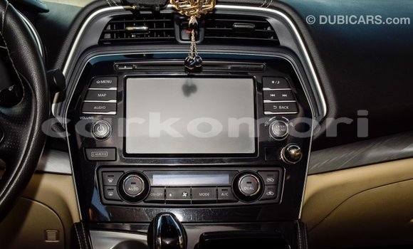 Acheter Import Voiture Nissan Maxima Blanc à Import - Dubai, Grande Comore Acheter Import Voiture Nissan Maxima Blanc à Import - Dubai, Grande Comore