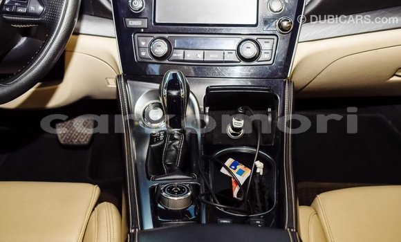 Acheter Import Voiture Nissan Maxima Blanc à Import - Dubai, Grande Comore Acheter Import Voiture Nissan Maxima Blanc à Import - Dubai, Grande Comore