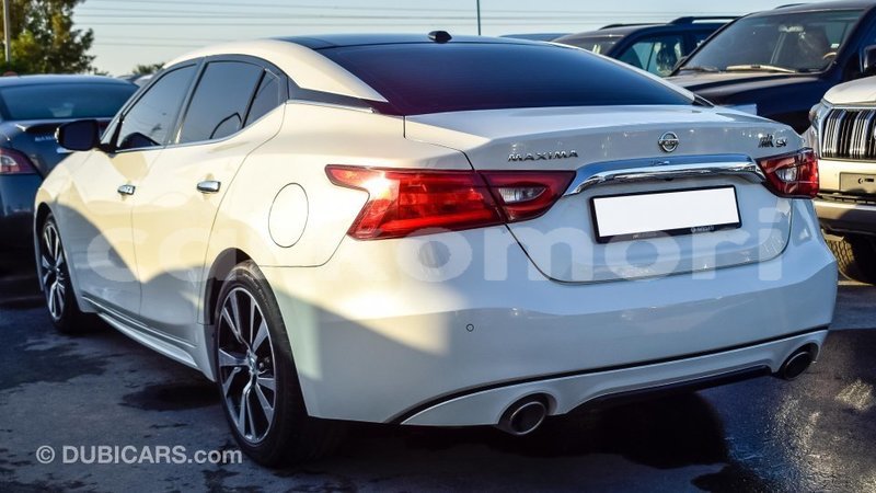 Big with watermark nissan maxima grande comore import dubai 1478