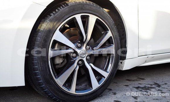 Acheter Import Voiture Nissan Maxima Blanc à Import - Dubai, Grande Comore Acheter Import Voiture Nissan Maxima Blanc à Import - Dubai, Grande Comore